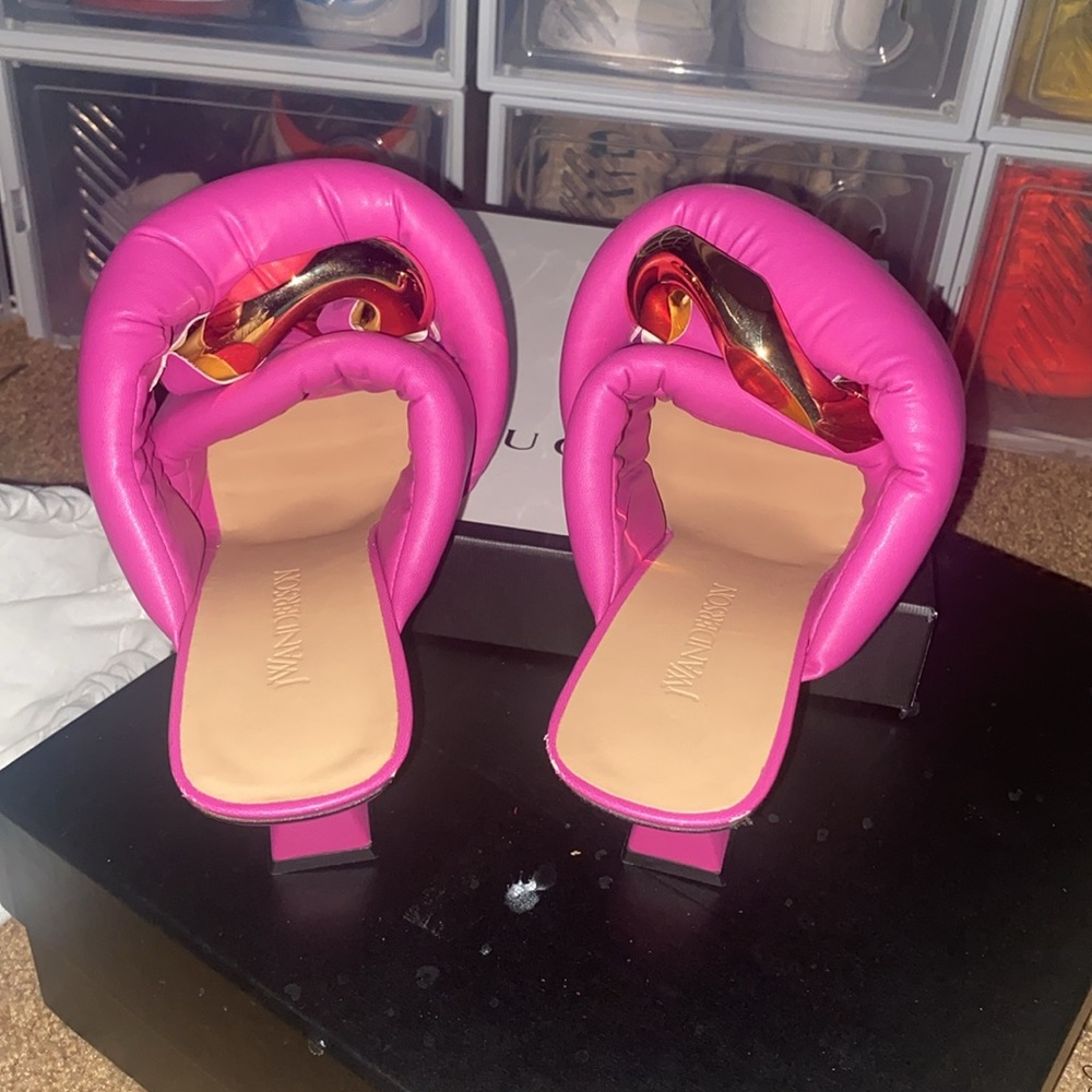 Sandals - Picture 3 of 4